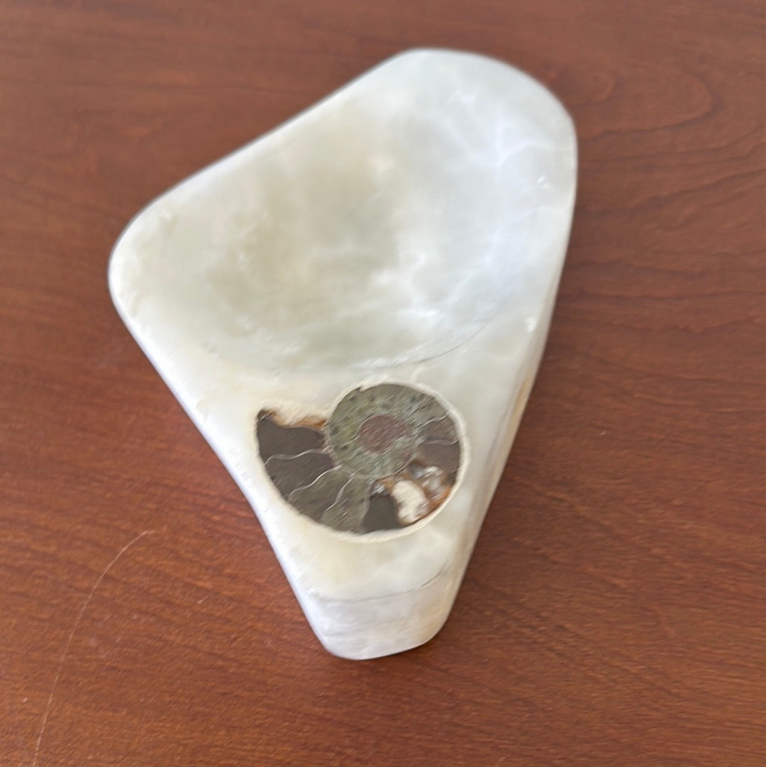 White Onyx With Ammonite Dish