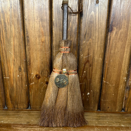 Wood Handle Sm Broom