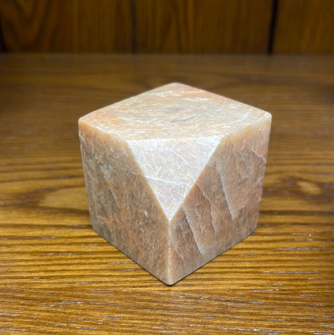 Peach Moonstone Sm Cube